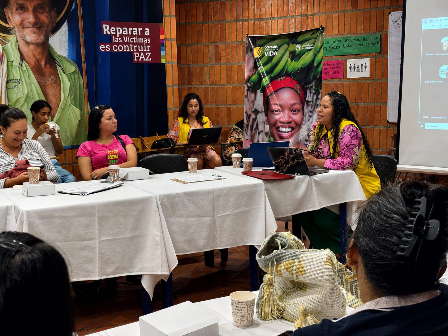 Dra. Yenifer Castillo — Compromiso con comunidades