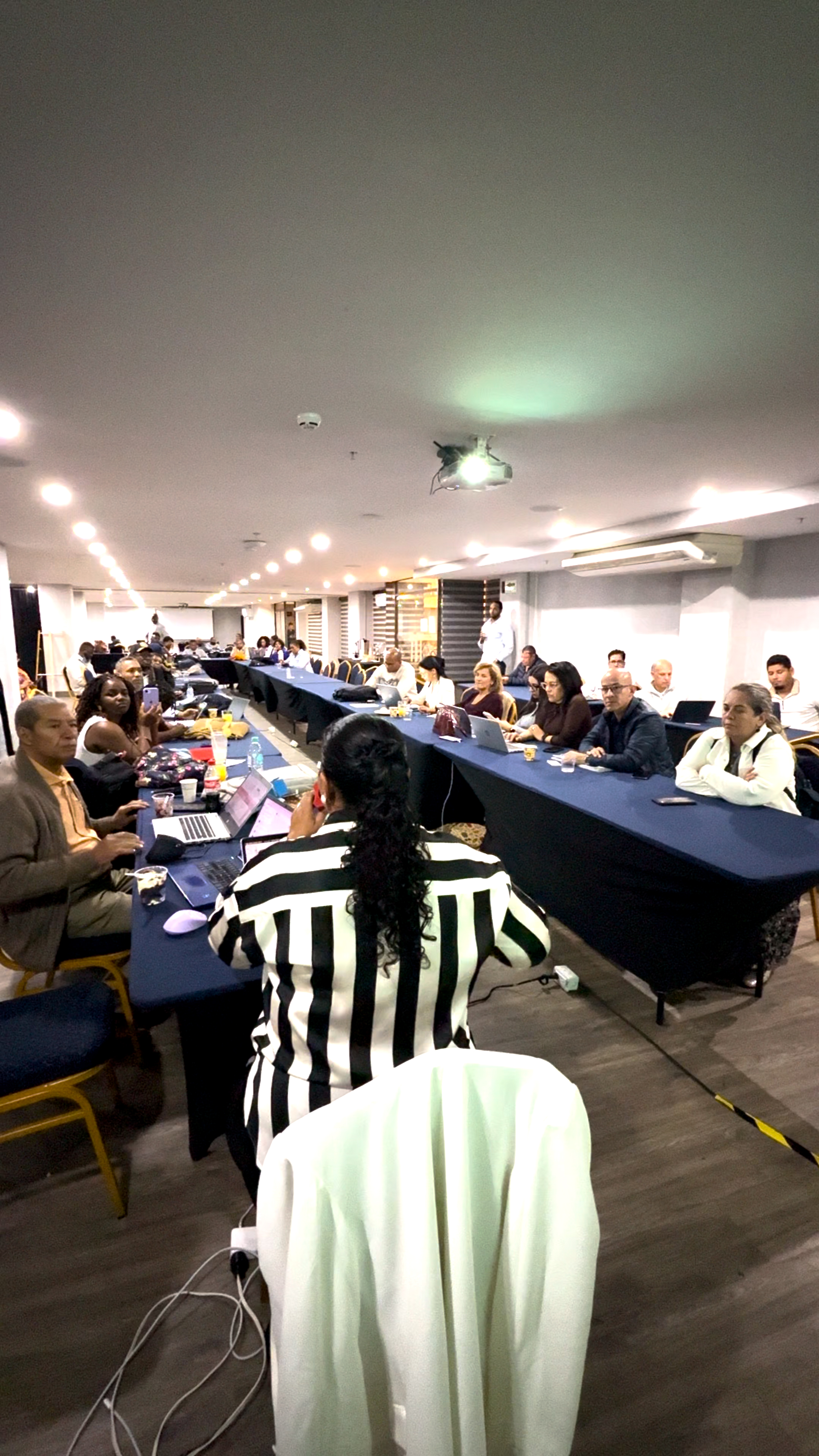 Dra. Yenifer Castillo — Liderazgo institucional